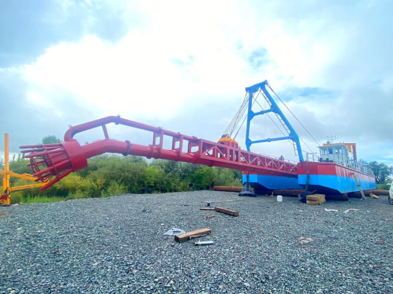 Электрически-дизельный водоотводный земснаряд для дноуглубительных работ на реках