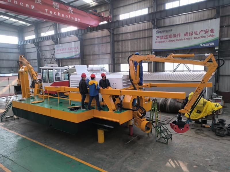 Многофункциональный амфибийный земснаряд (900 м³/ч) с всасывающим насосом/ковшом.