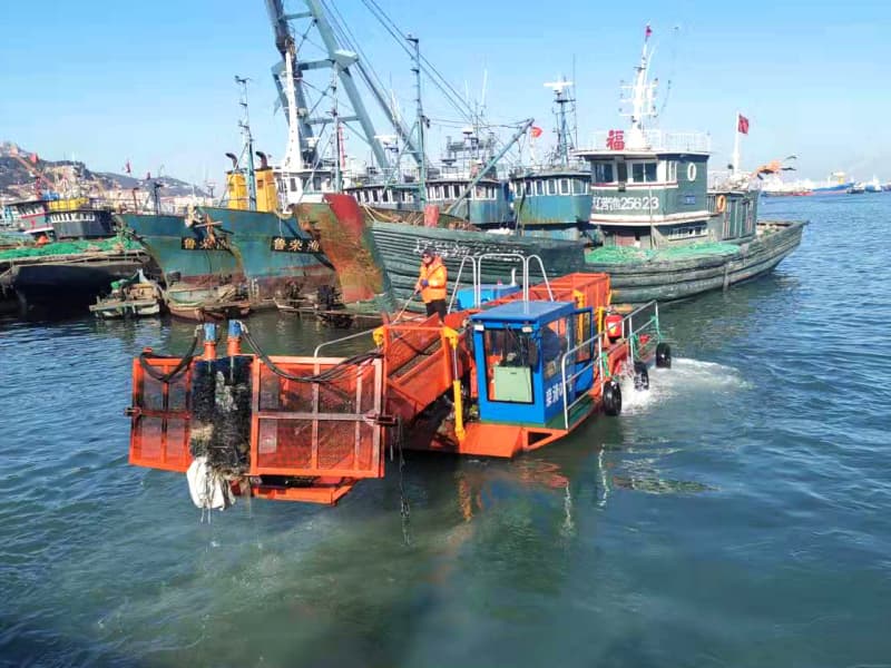 Автоматическая система очистки воды / Судно для сбора водных сорняков / Лодка-скиммер для мусора